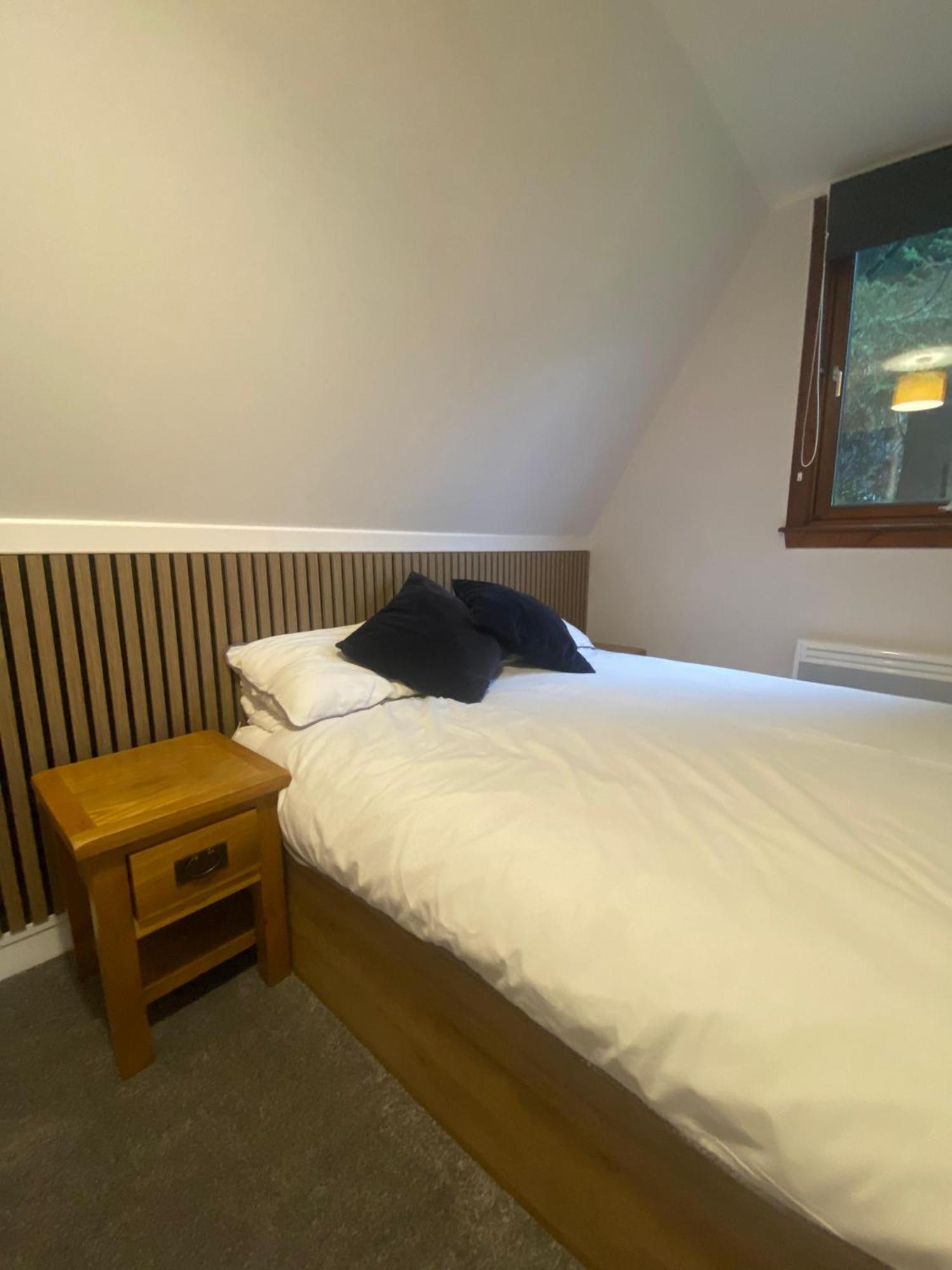 The Triangle Lodge Invergarry Esterno foto